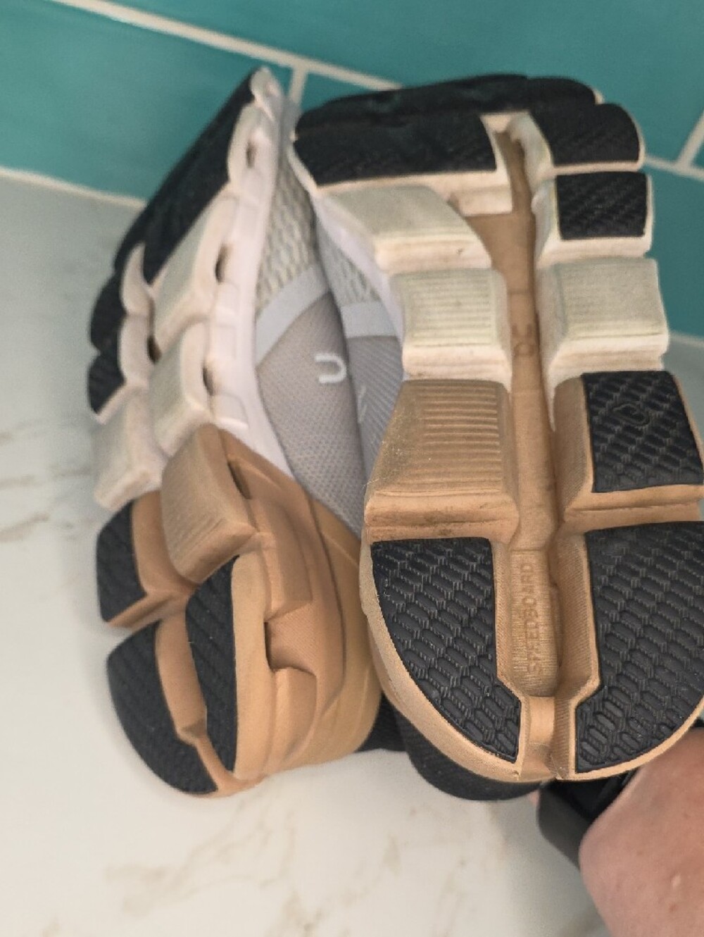 On Cloud Flyer Glacier/Rosebrown Running Shoes Size 11 - Picture 9 of 9